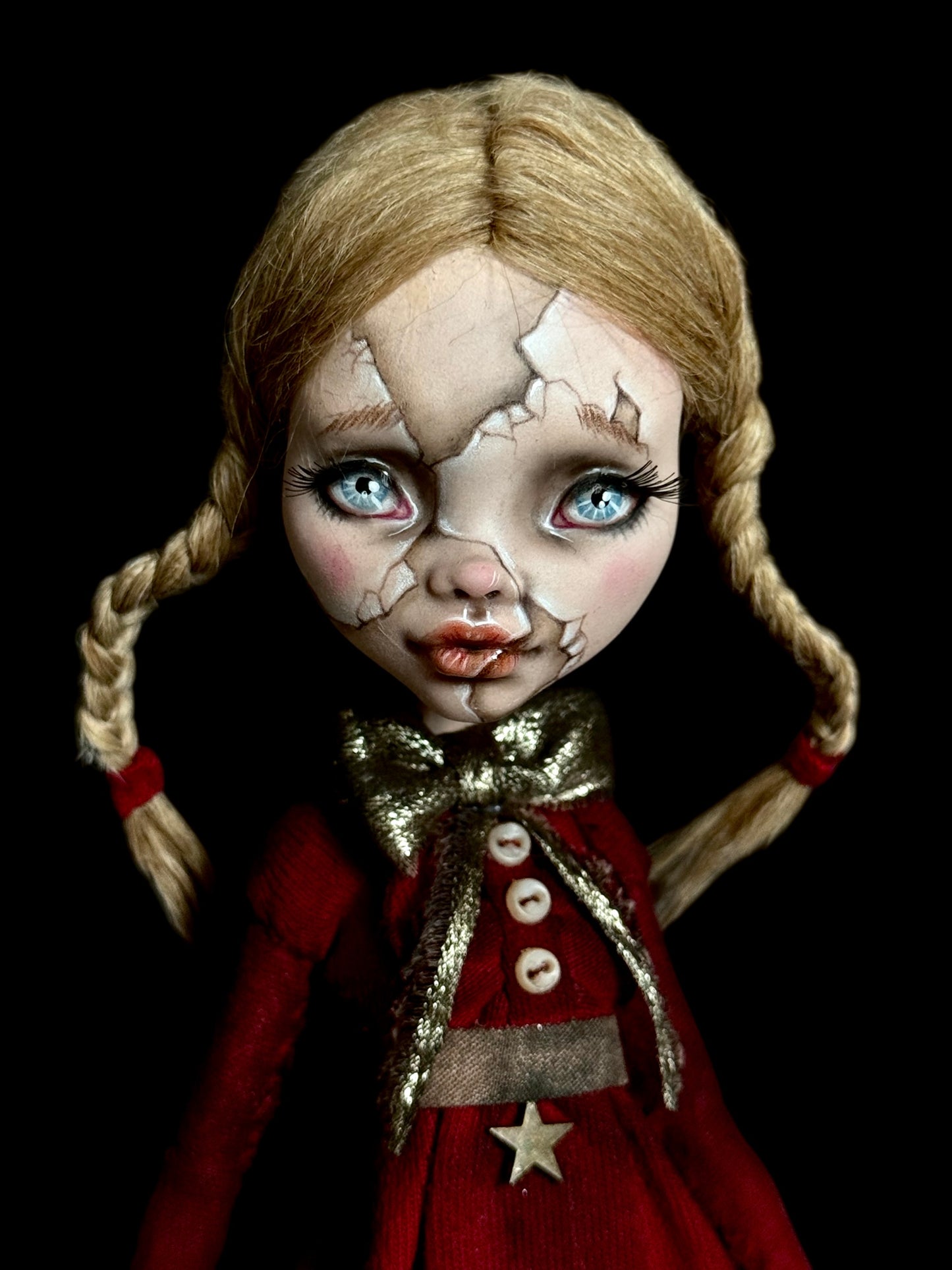 Nora, The Broken Doll ,Monster High ooak doll repaint