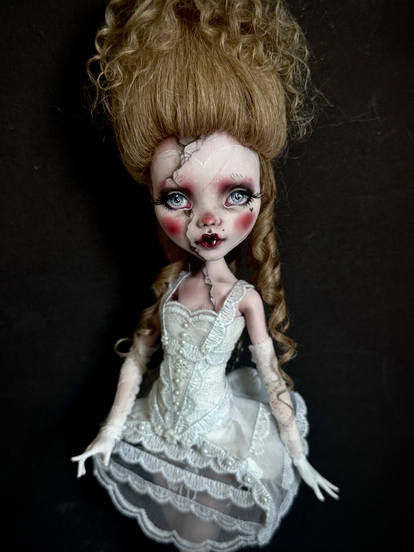Louise, The Rococó Doll