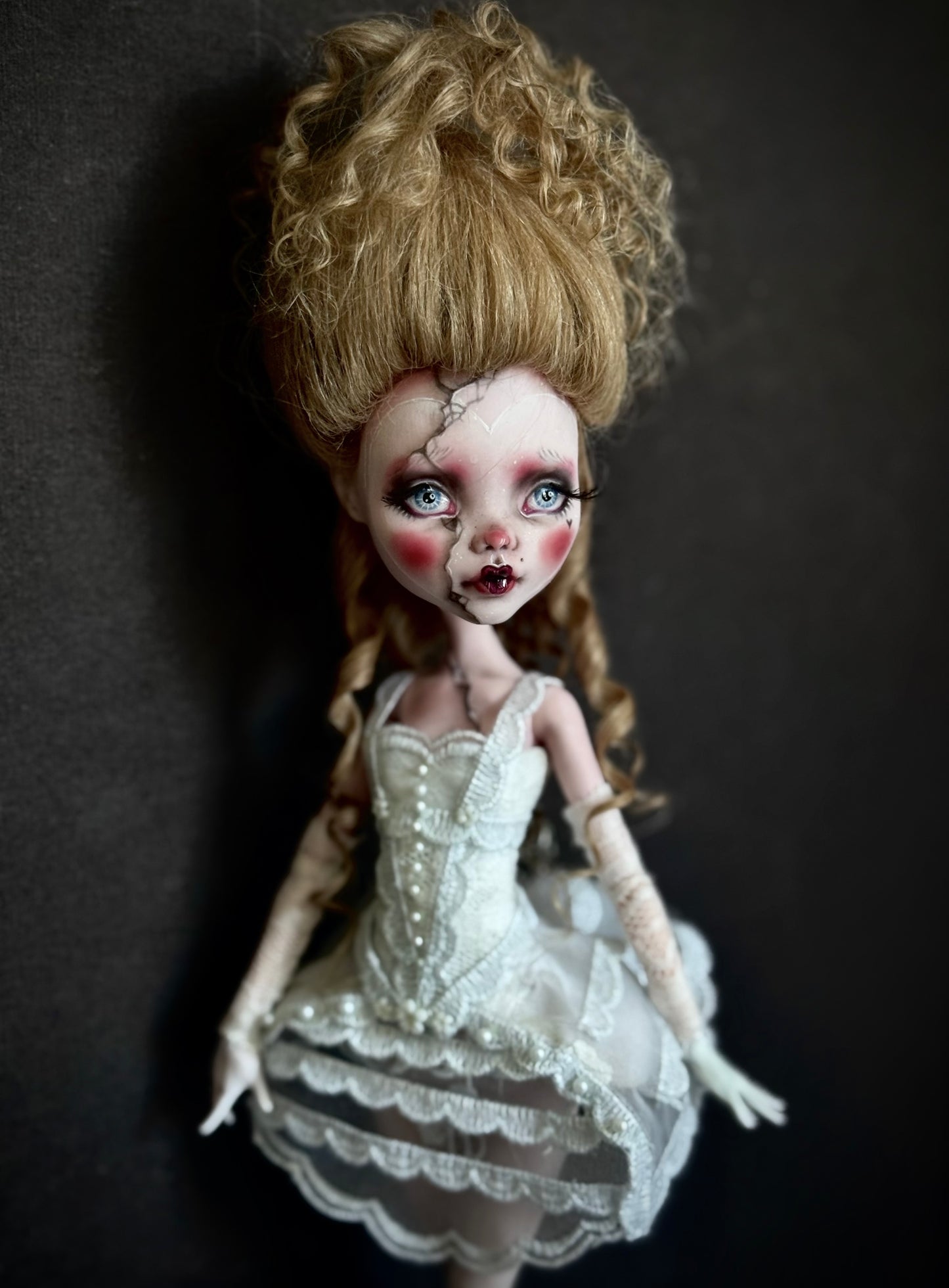 Louise, The Rococó Doll