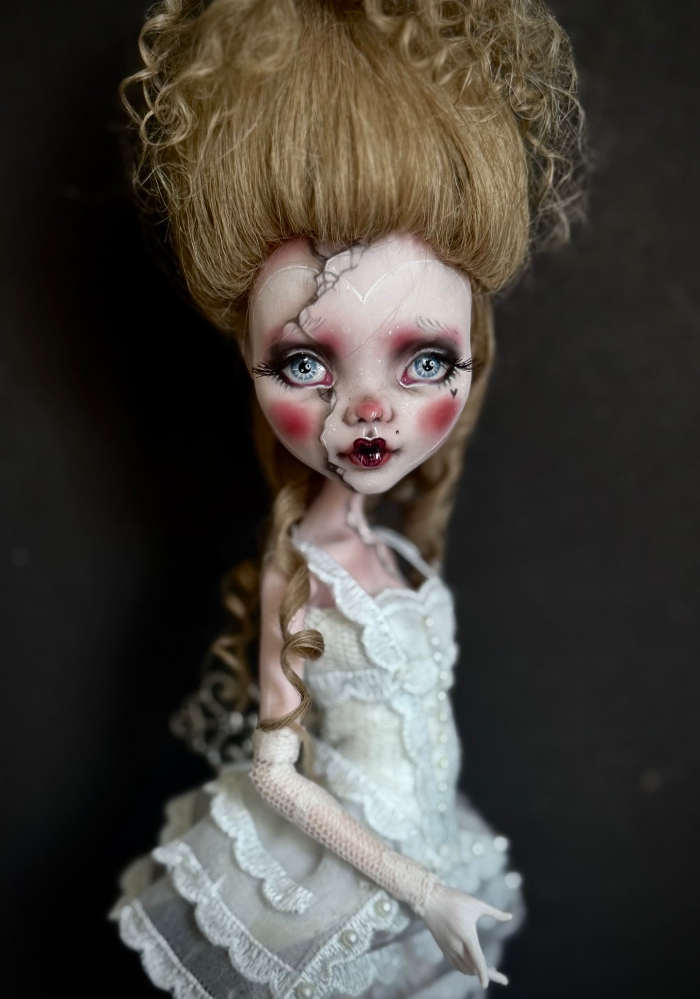 Louise, The Rococó Doll